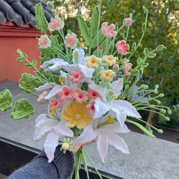 Handmade Crochet Ready Bouquet - White Lilies Bouquet (11 Pieces)